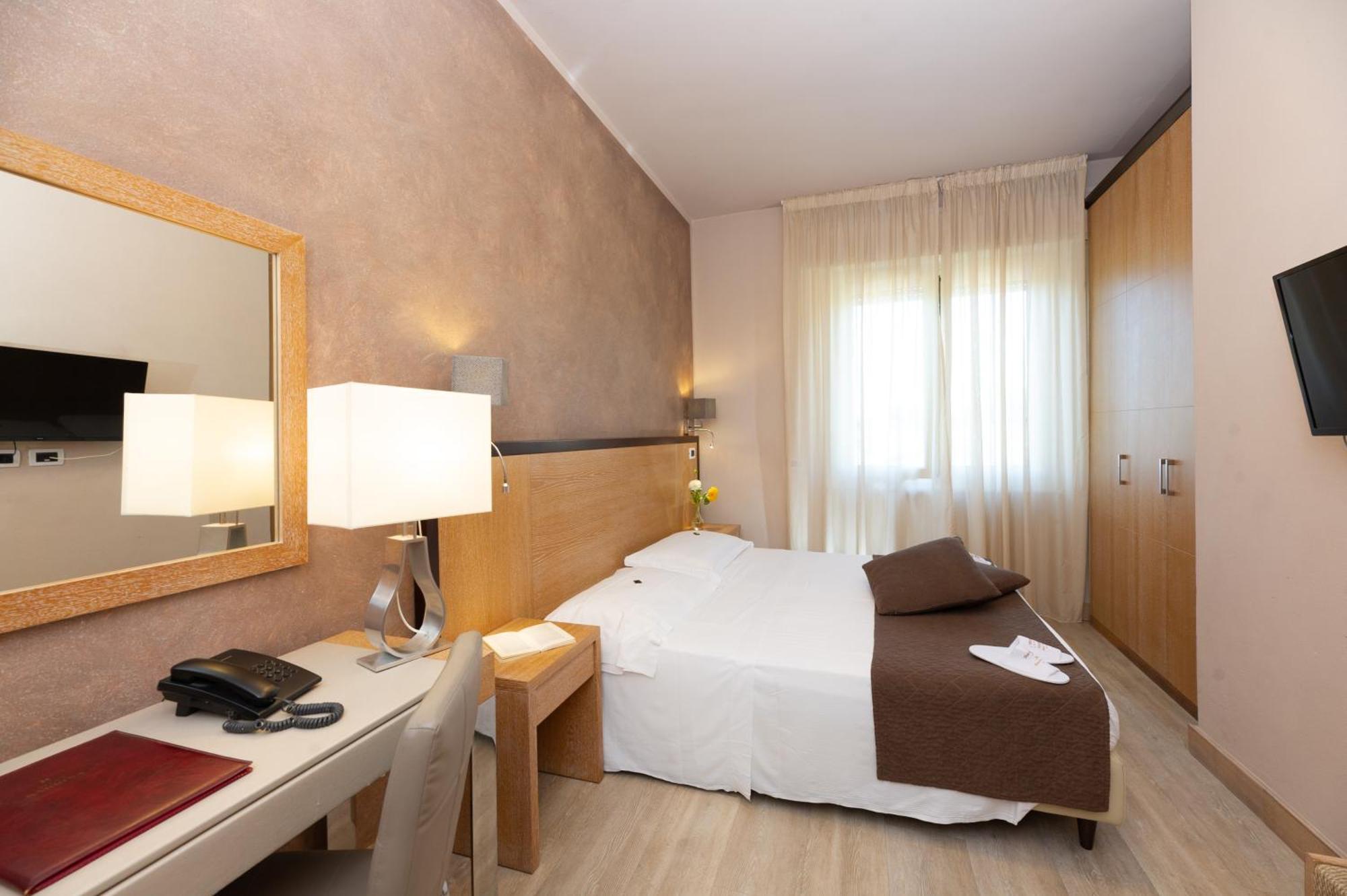 Hotel Nuova Sabrina Marina di Pietrasanta Εξωτερικό φωτογραφία